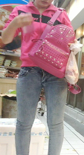 超市够翘够紧的成熟少妇