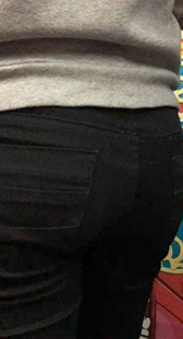 电玩城黑裤翘臀