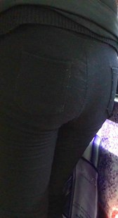 紧身黑裤饱满大黑臀