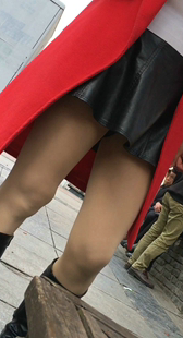 黑色皮裙肉丝美女