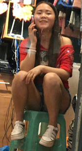 紧身牛仔短裤比内内还短真是骚