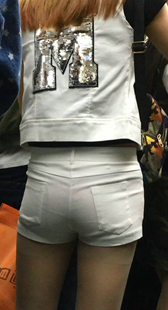 大屁股短裤内痕真性感