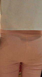 性感橘红包臀少女