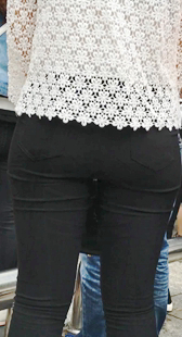 超紧大宽臀黑裤美女