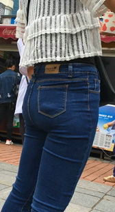 目测此臀战斗力强