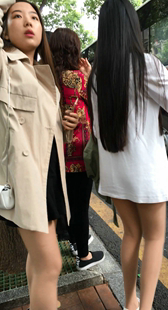 两个肉色丝袜长发美女