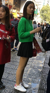 包臀裙肉色丝袜粉衣长发美女