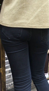 性感小翘臀内痕明显