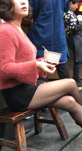 超短裙黑色丝袜漂亮美少妇