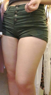 极品绿紧热裤大翘臀老板娘第四季