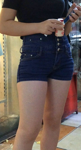 极品牛仔热裤大翘臀老板娘第二季