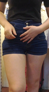 极品牛仔热裤大翘臀老板娘第三季