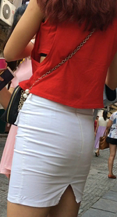 白色紧绷包臀裙长发美眉性感圆润翘臀