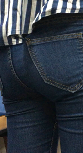 蓝色紧身牛仔裤少妇极品饱满圆润翘臀