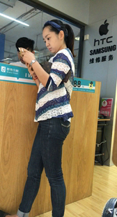 牛仔铅笔裤小少妇极品圆润翘臀