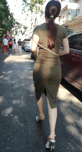 饱满圆润丰臀紧身长裙少妇