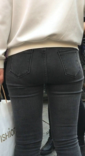 超紧黑牛仔宽PP少妇