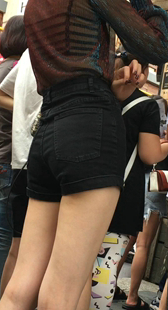 黑短裤大长腿少妇开发多