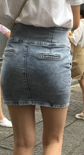 性感灰牛仔短裙真会扭