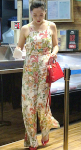 高挑花裤极品OL美女