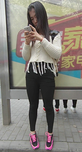 白衣紧身黑裤，360度极品摄到你爽~