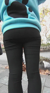 蓝衣黑色紧身裤口罩妹