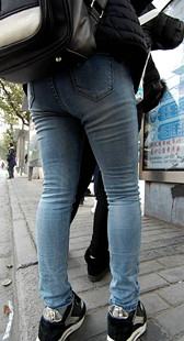 站台紧致牛仔学生媚