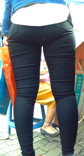 令人窒息的深V金毛黑色紧身黑裤