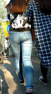 极品紧致蓝牛大学美眉，完美苹果臀深V令人陶醉