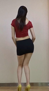 高跟短裙骚臀真能扭