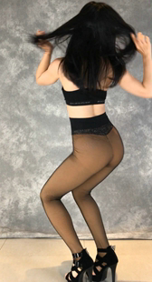 性感紧身裤美臀长腿美女模拍