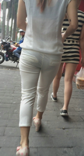 性感白裤清晰内痕