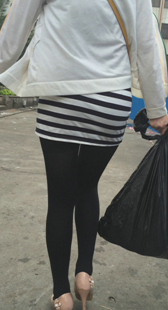 短裙黑丝小性感