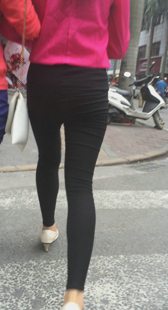 小高跟打底裤少妇