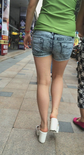 超性感牛仔热裤长腿