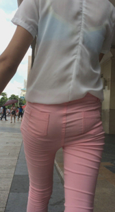 粉色打底裤少妇