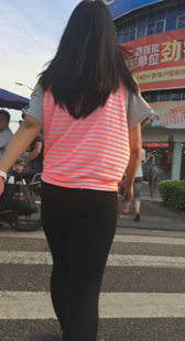 街拍打底裤视频