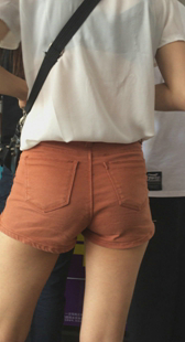 OL性感热裤美腿宽臀