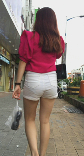 性感白紧热裤少妇