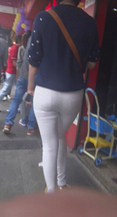 性感紧身包臀白布少妇