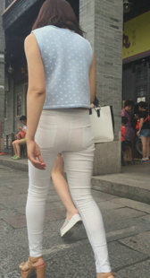 性感高跟白紧布裤内痕明显
