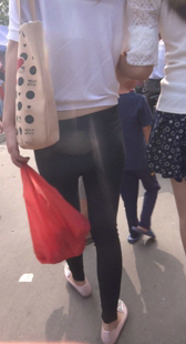 超级紧身打底裤小少妇