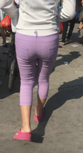 包臀蓝裤大屁股少妇