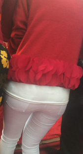 紧身白裤包臀少妇