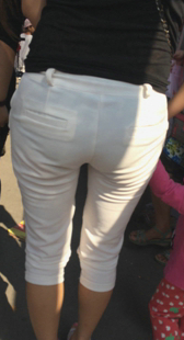 重口味大屁股白裤内痕紧