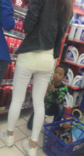 超市白裤少妇内痕超紧