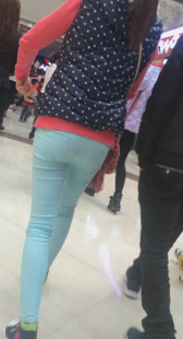 商场包臀蓝紧打底裤