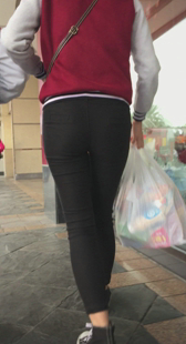 60帧包臀大屁股黑裤少女