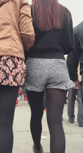 丰臀黑丝热裤小少妇