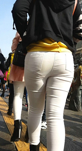 白裤巨臀透内痕重口味